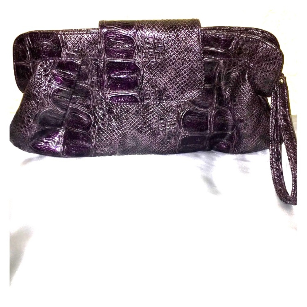 Giannini Purple Wristlet/Purse